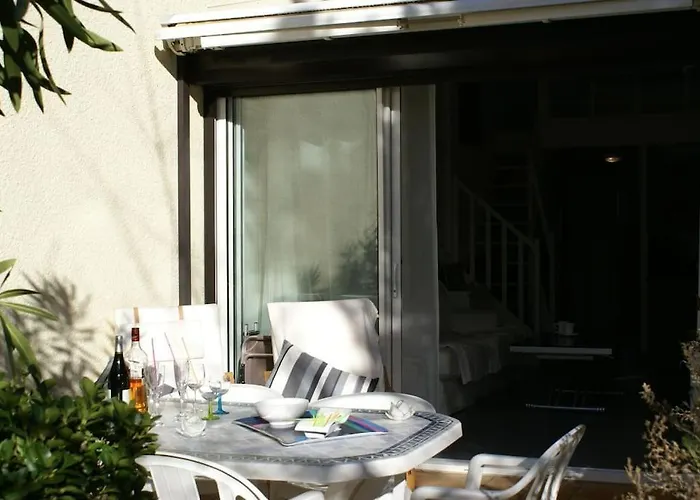 96, Héliovillage Au Village Naturiste *